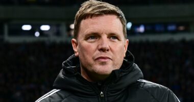 Eddie Howe hits back at Roy Keane and Alan Shearer after pundits criticised Anthony Gordon selection decision for Barcelona clash: PL press conferences LIVE