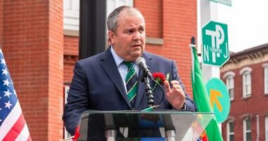 Former NJ Assemblyman Albert Coutinho, 56, killed in fiery car crash