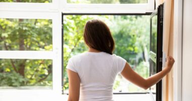 GP 'does this every day' at home to reduce cancer risk