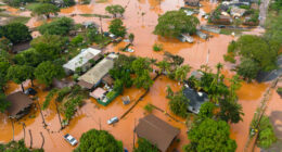 Hawaii suffers its worst flooding in 20 years and forecasters warn more rain is coming