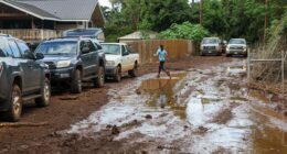 Hawaii's worst flooding in 20 years causes $1 billion crisis