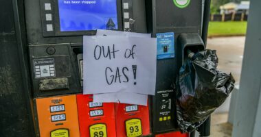 Hedge fund guru predicts US economic crisis worse than a recession