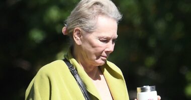 Hollywood icon, 74, who was on Frasier looks unrecognizable bra-free