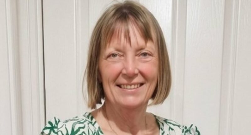 I lost 7.5st without fat jabs thanks to retro diet when menopause hit... and the exact number of steps I did a day to help the pounds melt away