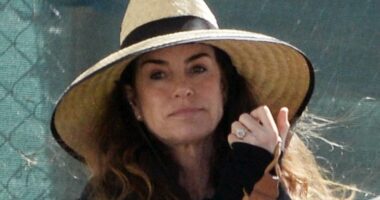 Iconic nepo baby daughter of Hollywood royalty who starred on Friends