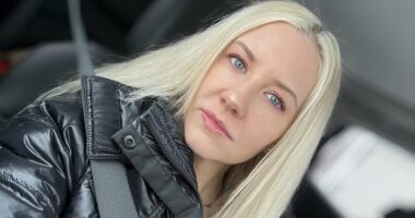 I'm a 35-year-old virgin who has never even been on a date