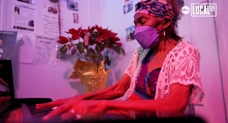 In Harlem living room, grieving mom's jazz tradition blends heart and soul