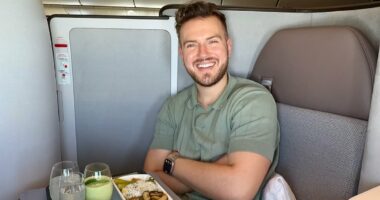 Influencer stranded due to Iran war because he refused to fly economy
