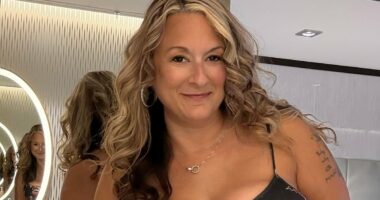 Internet star mom, 47, dies after tummy tuck surgery