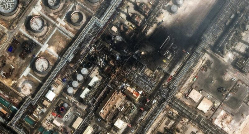 Iranian general warns Tehran will 'burn every ship'