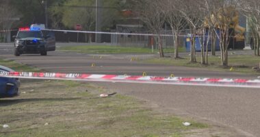 Jacksonville police investigate early morning Westside shooting; victim stable