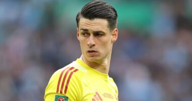 Jamie Carragher calls out Mikel Arteta and blundering goalkeeper Kepa who he 'doesn't owe anything to' - before explaining why Man City picking their second-choice keeper is DIFFERENT