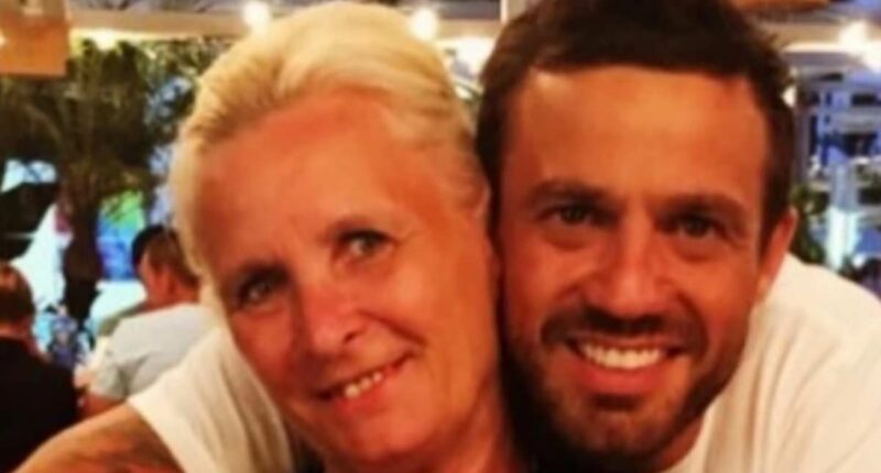 Jamie Lomas announces his mum has died on Mother's Day