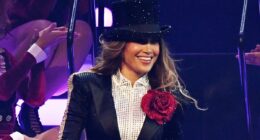 Jennifer Lopez nearly falls on her face during Vegas show dance number