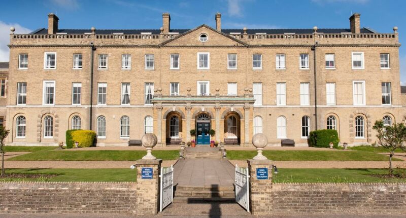 Judge's comments to 'depressed and anxious' school fees fraudster