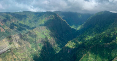 Kauai helicopter crash update: 3 killed in Airborne Aviation-operated helicopter crash on Kalalau Beach