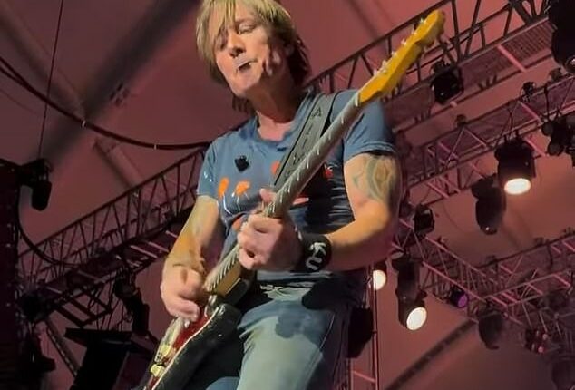 Keith Urban has accepted a modest new job as he adjusts to single life following his split from Nicole Kidman