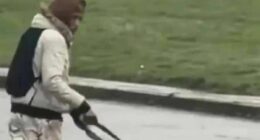 Knifeman seen brandishing two weapons in Edinburgh