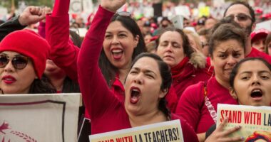 LA teachers union poised for massive strike impacting 400,000 students