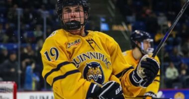 Long Island college hockey prodigy shattering records at Quinnipiac