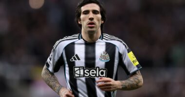 Man United Confidential: Revealed - the THREE midfielders on new transfer wishlist, why Benjamin Sesko has joined up with Slovenia squad, the REAL reason for Michael Carrick's anger at Bournemouth and the manager's latest match-day trick