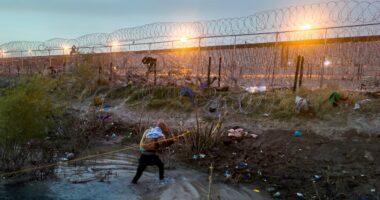 Man killed in Texas after Border Patrol checkpoint flight and shootout