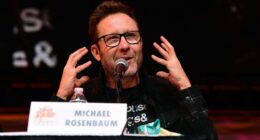 Celebrity Net Worth logo