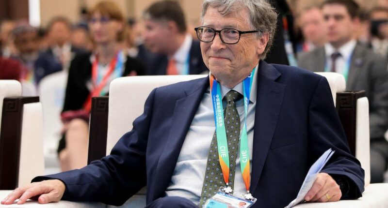 Celebrity Net Worth logo