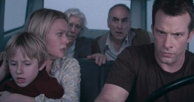 Mike Flanagan's The Mist Remake Should Not Come Before This Stephen King TV Series