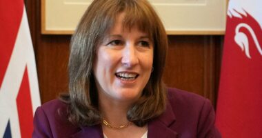 Ministers 'bracing for energy bills bailout' amid 'long' Iran crisis