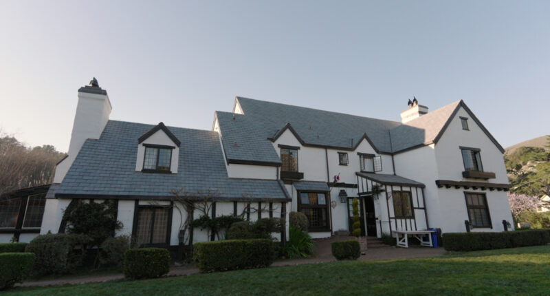 Muir Beach's 16th century England hideaway transports you to a whole new world