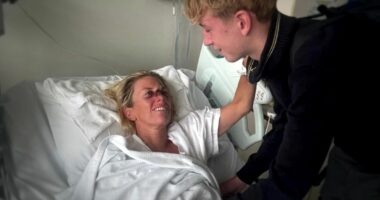 Mum uses boxing background to fight off disgraced celebrity dentist