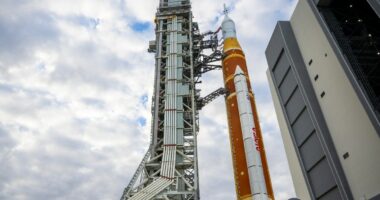 NASA wants to put a $20 billion base on the Moon