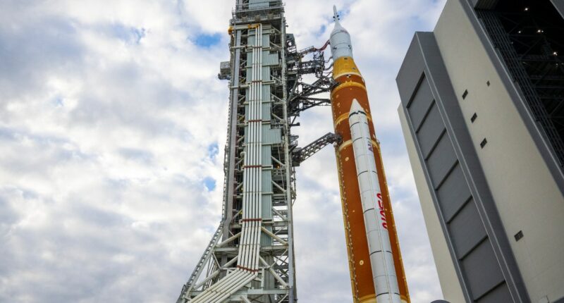 NASA wants to put a $20 billion base on the Moon