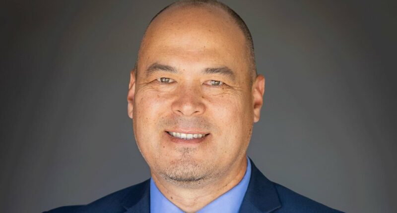 Newly elected Idaho mayor collapses and dies after speaking at meeting