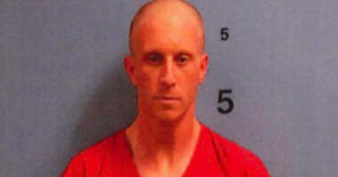 Oklahoma Man Guns Down Twin Sister, Her Tot Daughter