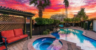 Panic as 1 in 5 sellers slash house prices