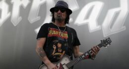 Celebrity Net Worth logo