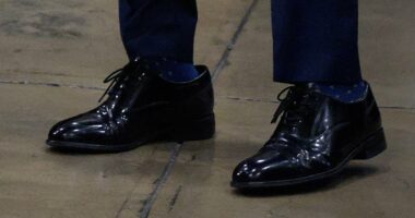 Photo of Rubio's feet go viral as Trump shames aides over shoes