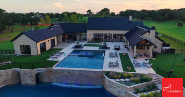 Retired MLB Star Matt Holliday Seeks $12 Million For His 136-Acre Oklahoma Compound – Featuring a Private Baseball Field and $2 Million Pool | Celebrity Net Worth