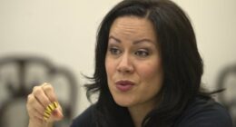 Celebrity Net Worth logo