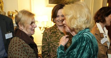 Sigourney Weaver and Stanley Tucci join Queen for literary reception