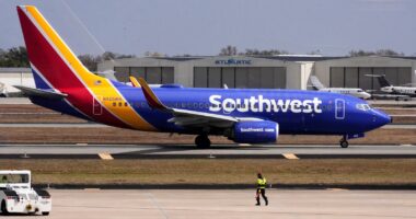 Southwest Airlines to discontinue flights to Chicago's O'Hare airport in June, continue service to Midway