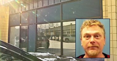 Stand-up comedian recently diagnosed with terminal cancer travels thousands of miles to try to kill ex-wife as his last dying act, murders her father too