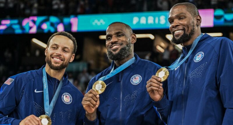 Celebrity Net Worth logo