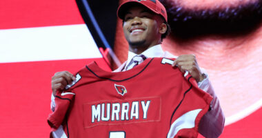 Celebrity Net Worth logo