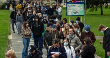 The vital facts that parents of teenagers or students need to know about deadly meningitis