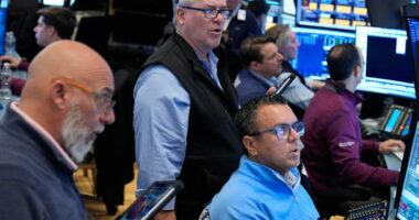 The war in Iran has shaken up financial markets. See the impact of the conflict, in five charts