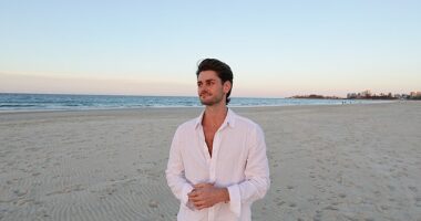 Sean Collyns says, I don¿t believe there is such a thing as a spiritually ¿gifted¿ person... abilities like astral projection, clairvoyance, telepathy and telekinesis are all within everyone¿s potential