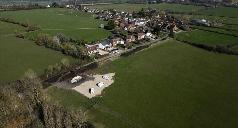 Travellers set up illegal camp after buying plot of land 'for £15,000'